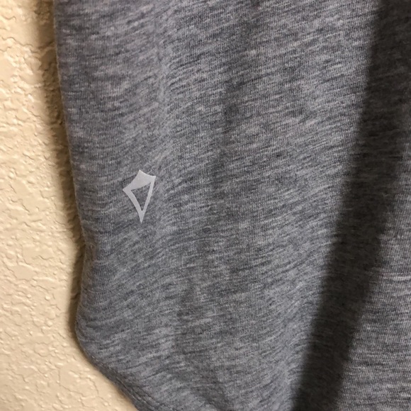 Ivivva size 10 tank - Picture 3 of 4